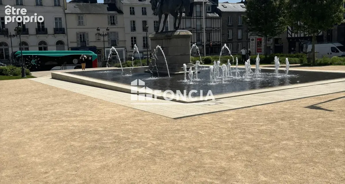 A moins de 15 minutes à pieds de l'hôtel de ville, écoles, commerces à proximité immédiate - photo 12