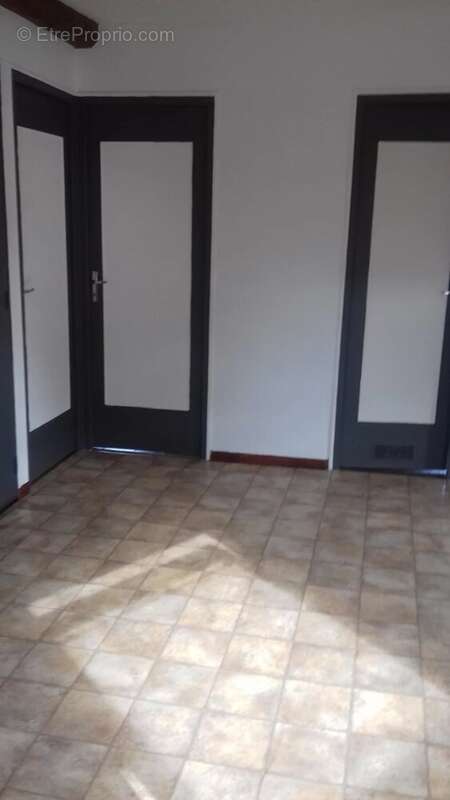 Appartement à BRIENON-SUR-ARMANCON