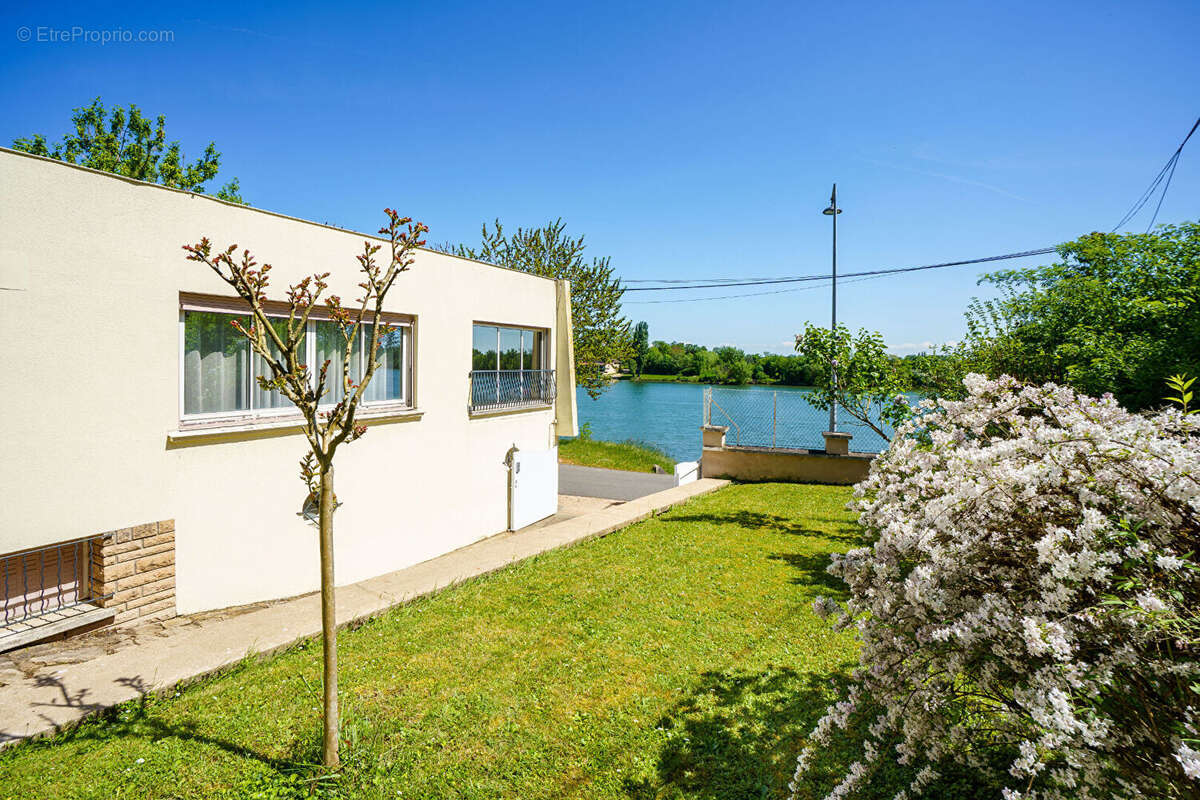 Ensemble de 2 Maisons  - Saint Jean Le Priche - photo 11