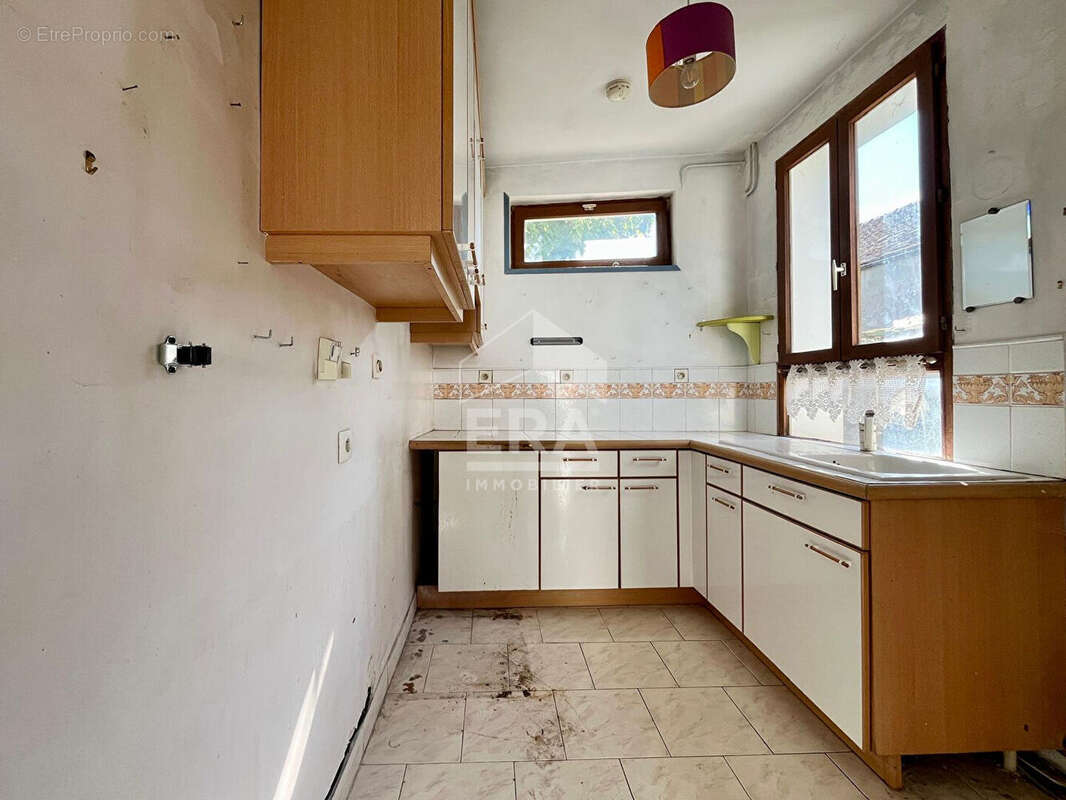 Autre à SAINT-PIERRE-LES-NEMOURS