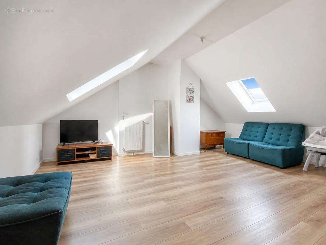 Maison de 7 pièces de 116 m² à Ennery - photo 5
