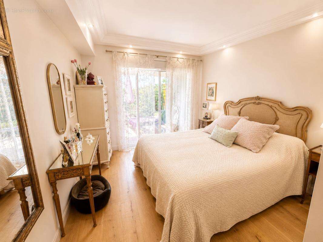 Appartement à VILLENEUVE-LOUBET