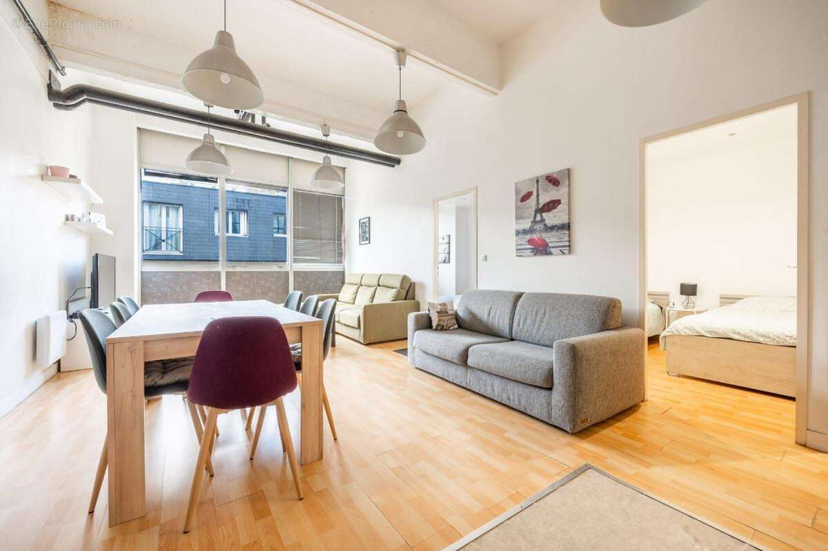 Appartement à LES LILAS