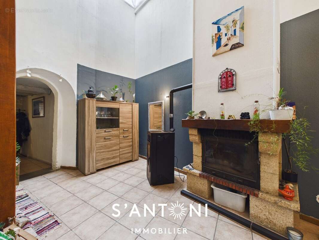 Maison à VILLENEUVE-LES-BEZIERS