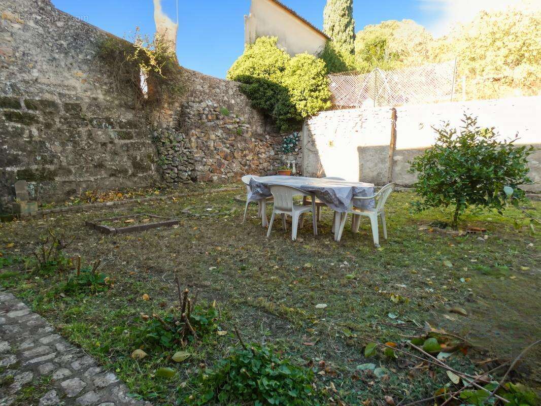 Maison en pierre avec jardin et vue panoramique au cœur de la cité potière - photo 2