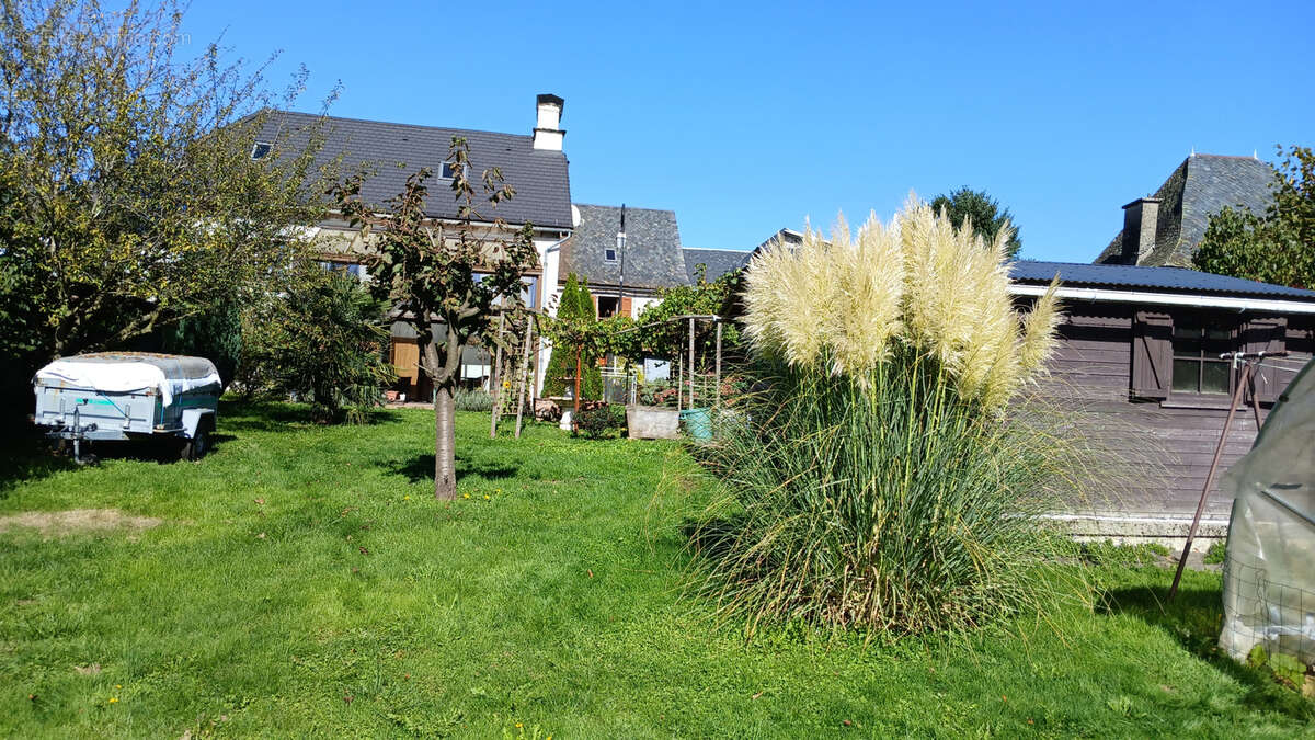Maison à CHAUSSENAC
