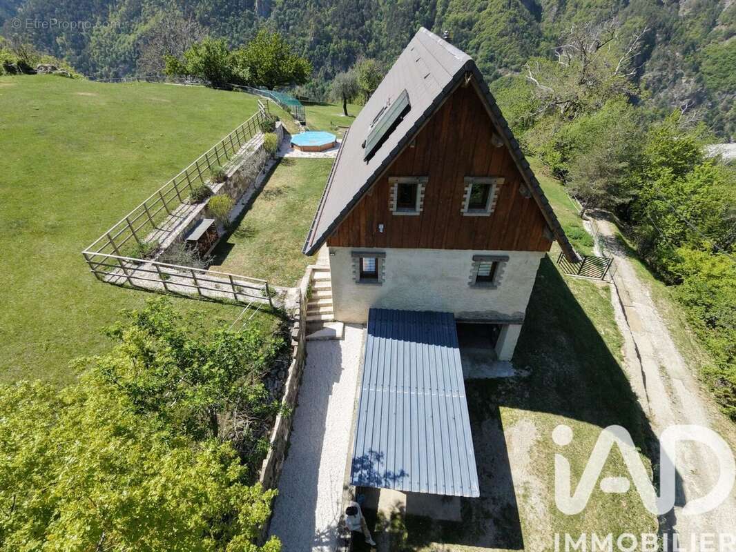 Photo 3 - Maison à SAINT-MARTIN-VESUBIE