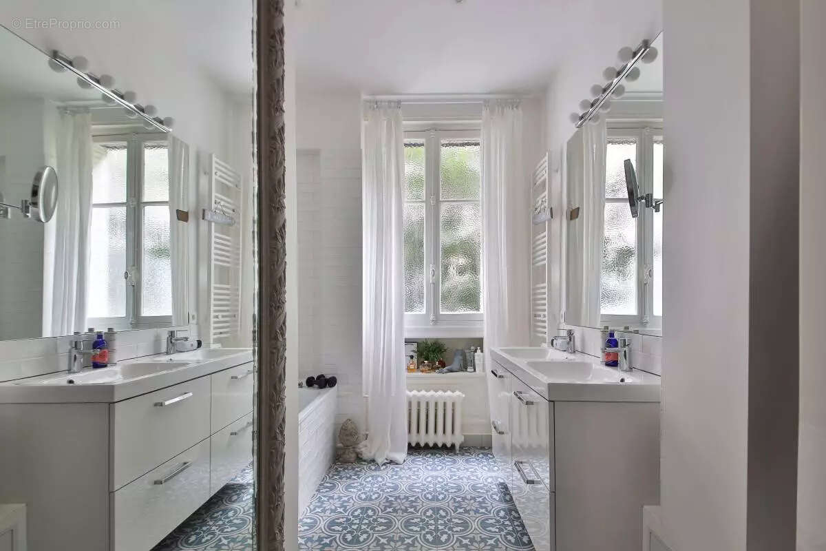 Paris 16ème - Village d'Auteuil - Appartement 4 pièces de 110m2 - photo 13