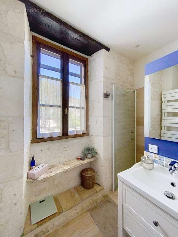 Maison à VILLENEUVE-SUR-VERE