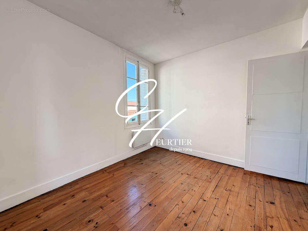 Appartement 28 m² à Saint-Martin-D'heres  - photo 3