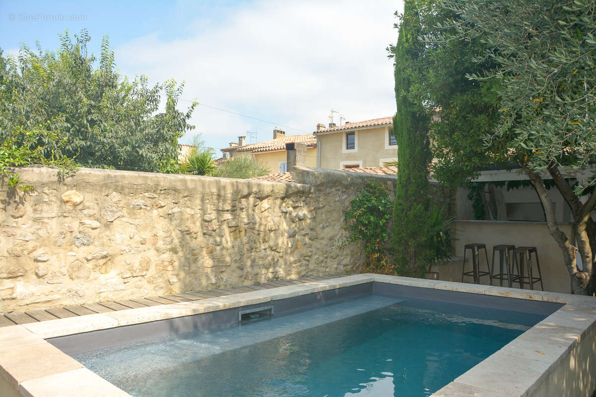 Pied Cité: maison de ville avec jardin et piscine - photo 31