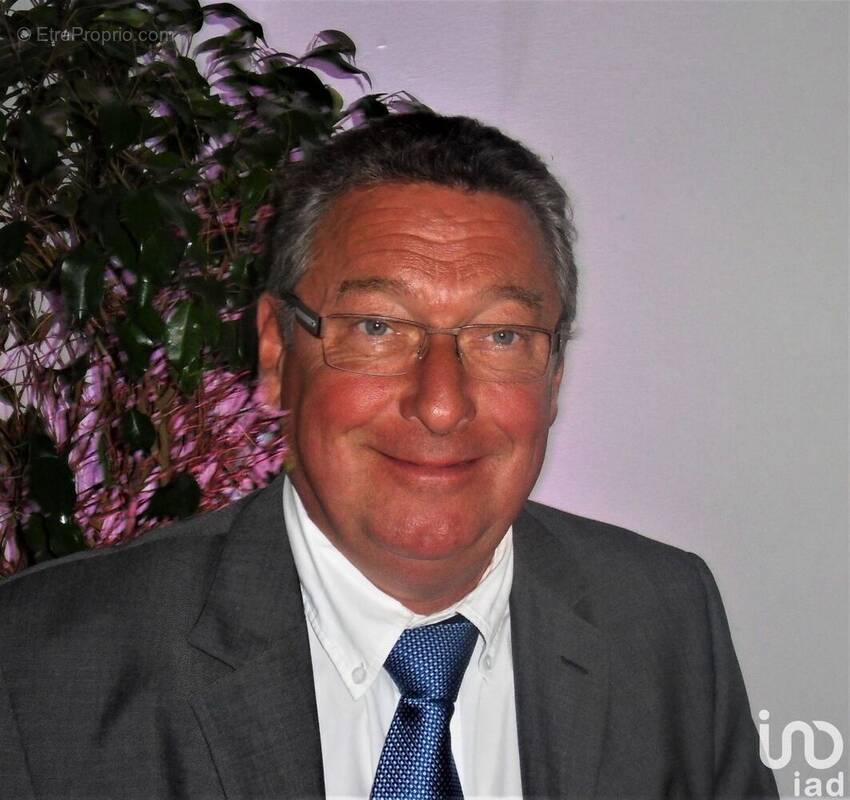 Photo 1 - Commerce à LE PERRIER