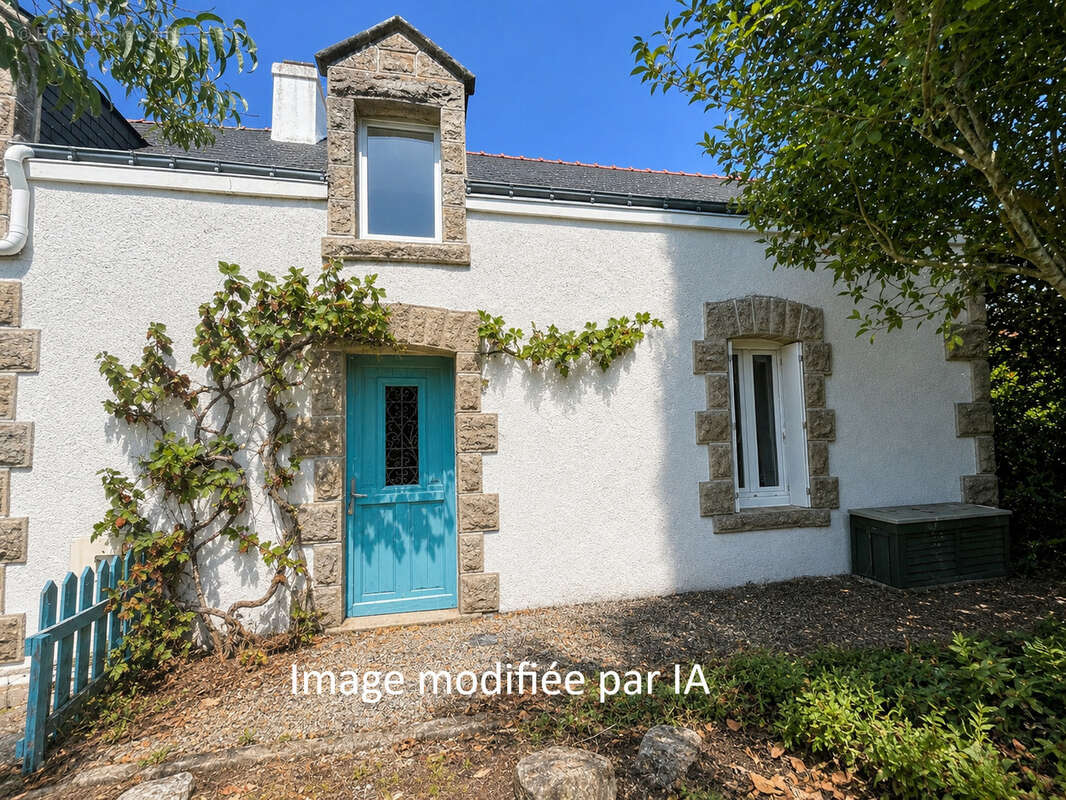 LE BONO, MOCQUARD immobilier vous propose cette maison de charme au cœur du Bono   À deux pas du port et des c - photo 2