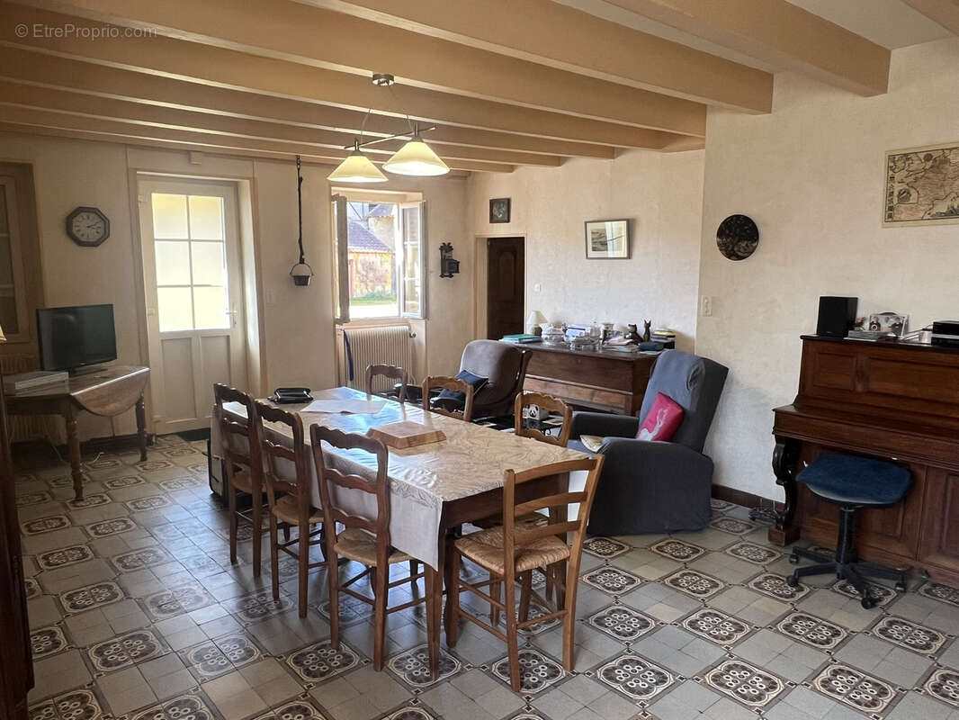 Maison à CHAMPLECY