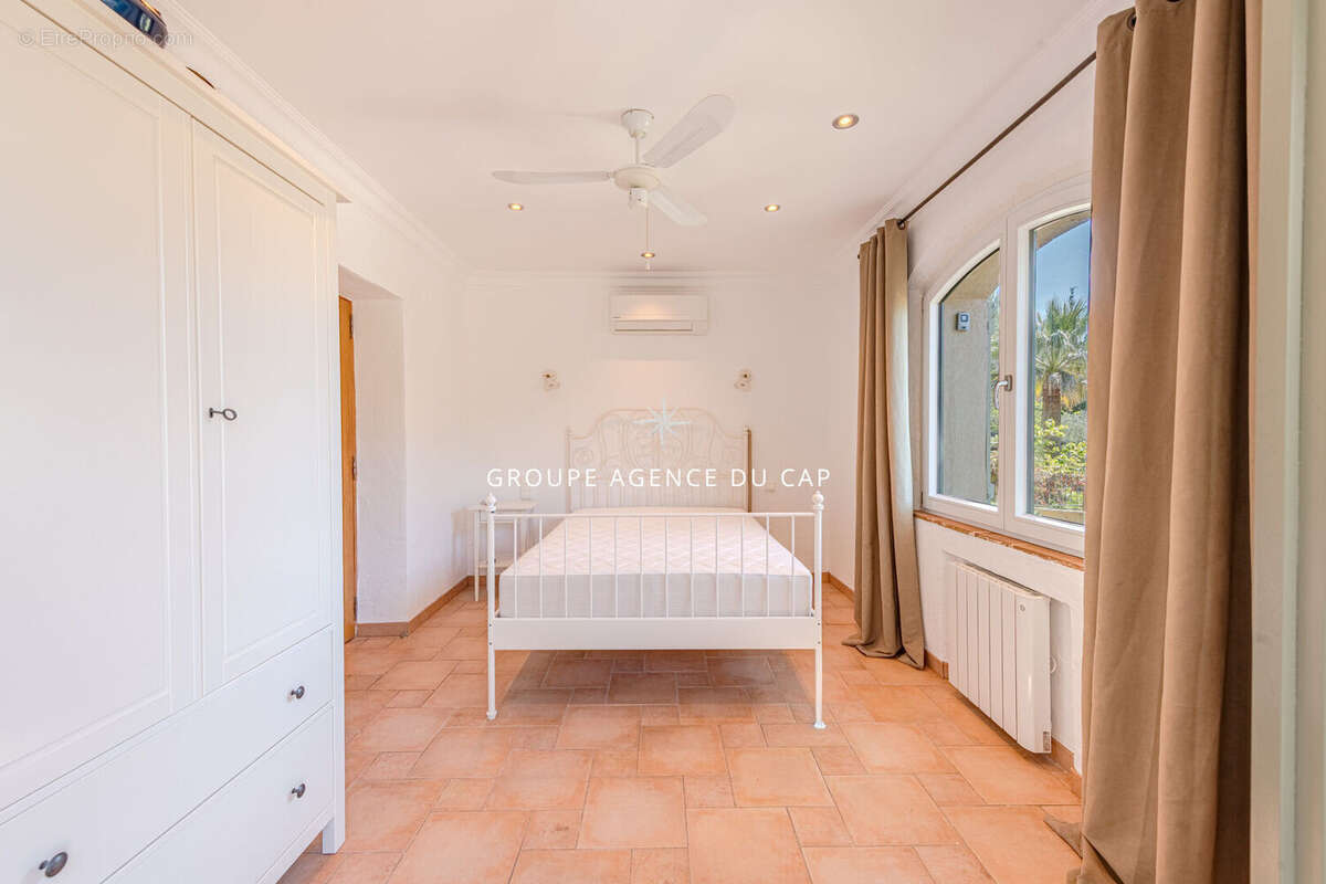 Saint raphael valescure villa 6 pieces avec piscine - photo 10