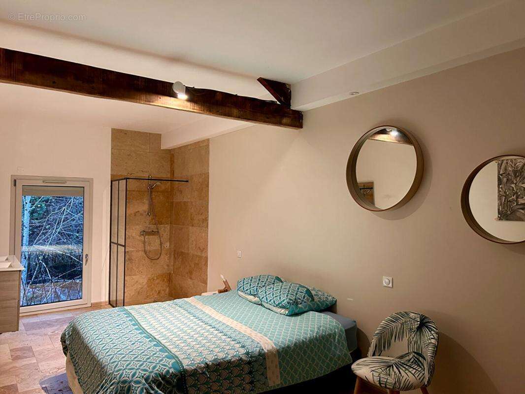 Maison à LES EYZIES-DE-TAYAC-SIREUIL