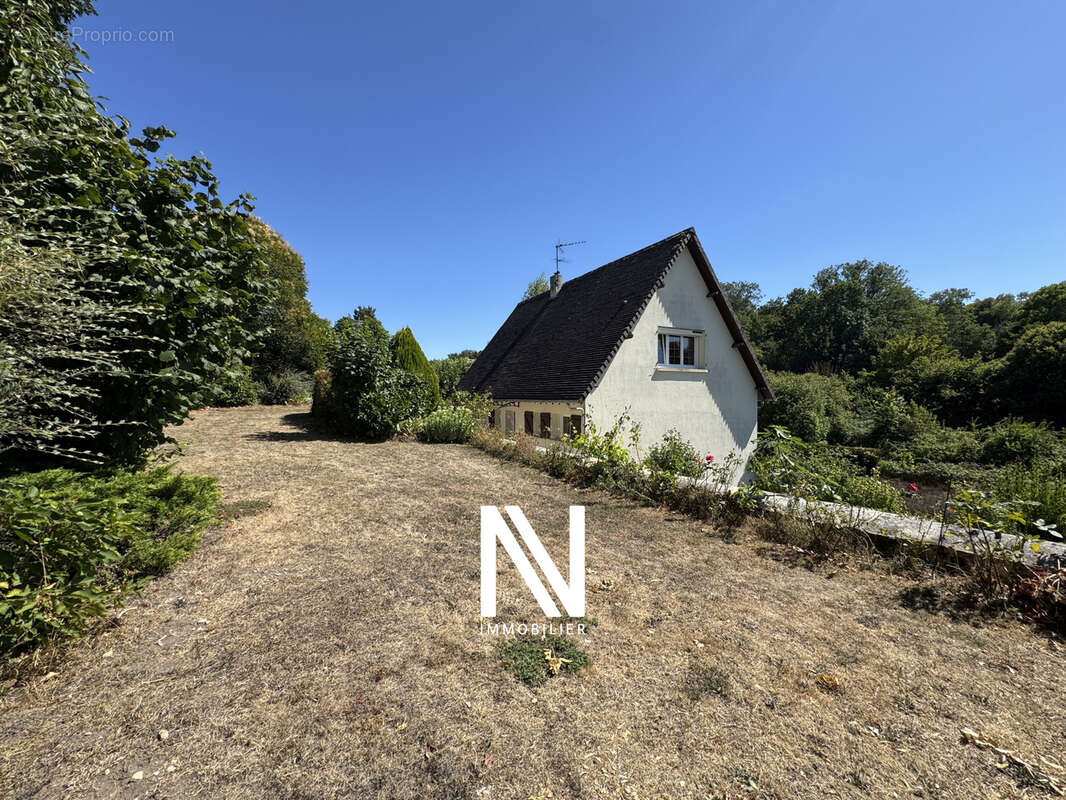 Maison à COLOMBIERS-SUR-SEULLES