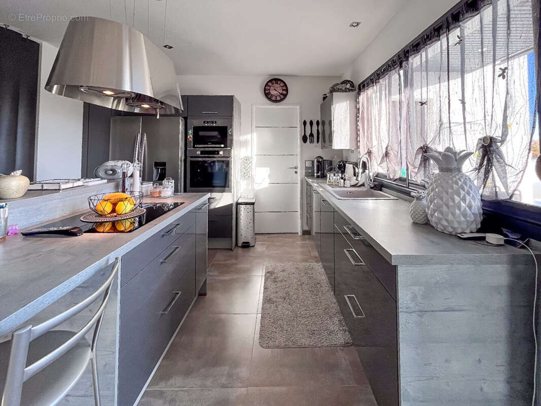 Maison à SAINTE-SOULLE