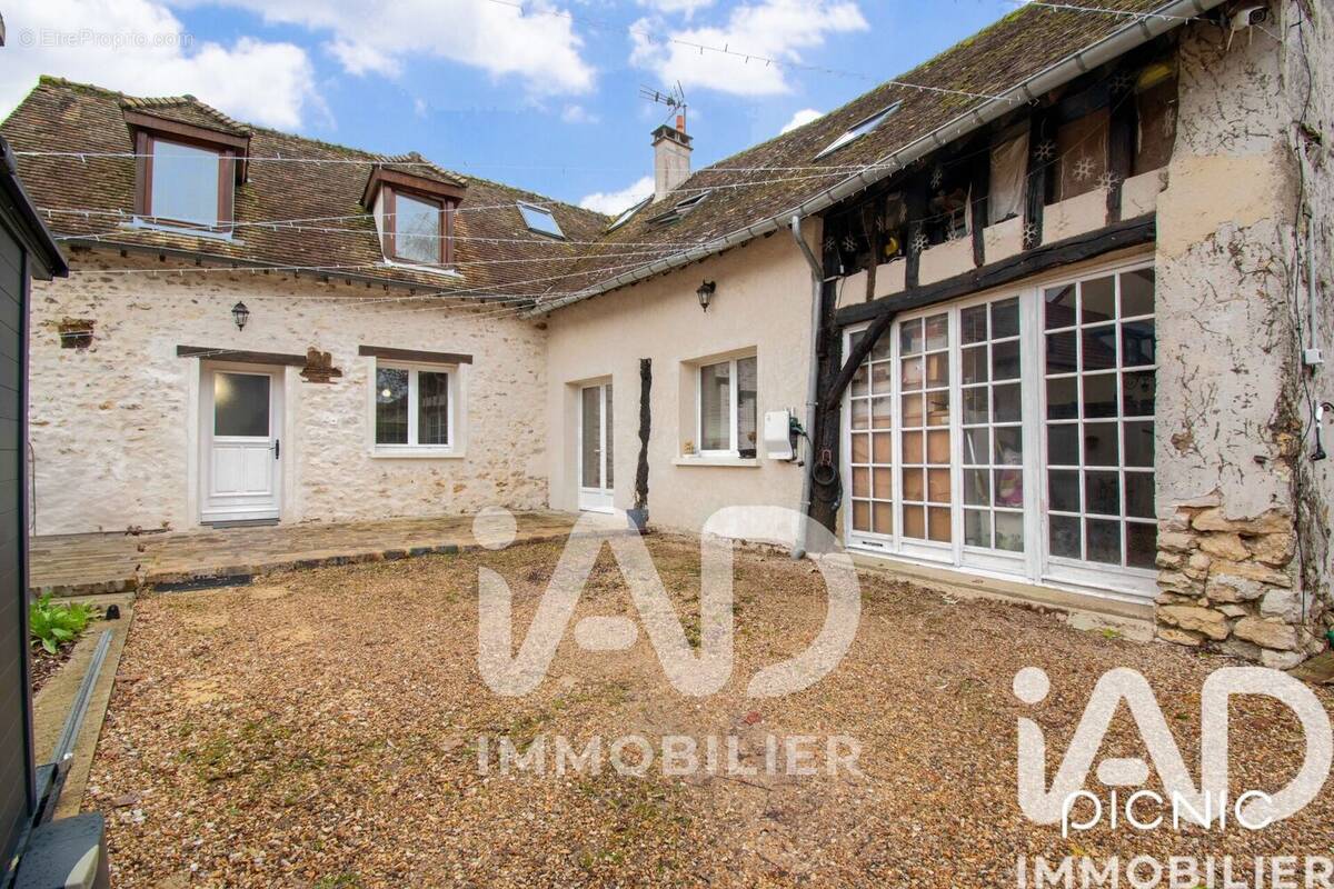 Photo 1 - Maison à LONGNES