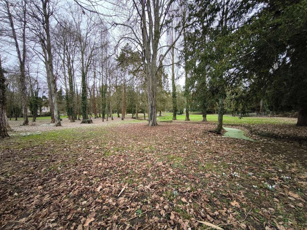 Maison à MONT-SAINT-PERE