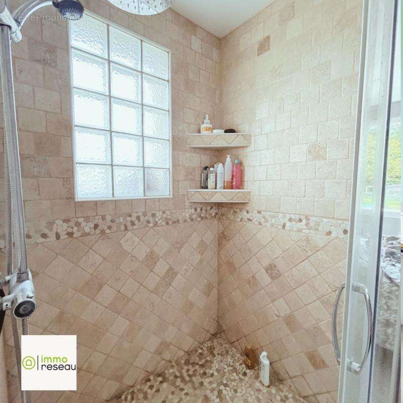 Maison à DOUVILLE-EN-AUGE