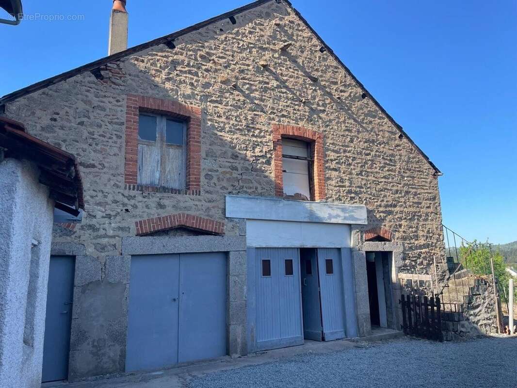 Photo 2 - Appartement à LE MAYET-DE-MONTAGNE