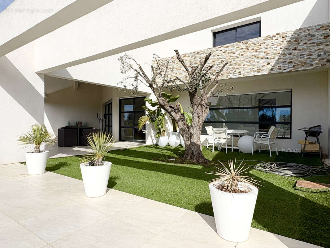 Maison à LA CADIERE-D'AZUR