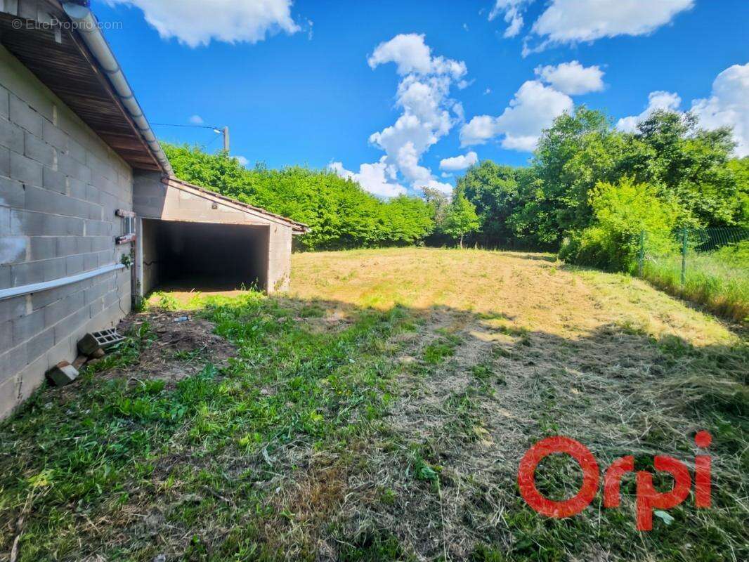 Maison à BRUERE-ALLICHAMPS