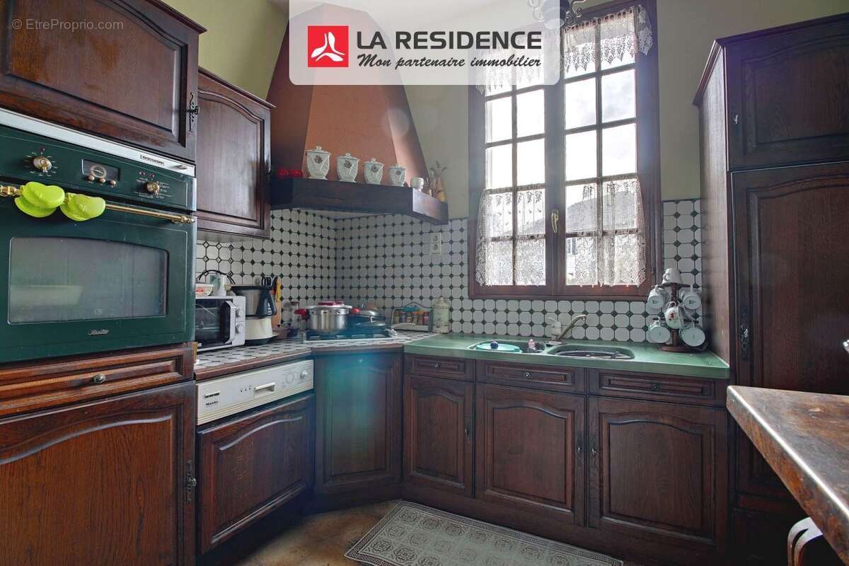 Maison à SAINT-ETIENNE-DU-ROUVRAY