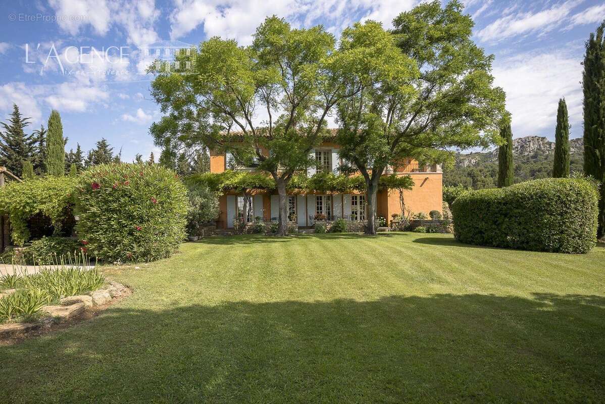 Maison à PELISSANNE