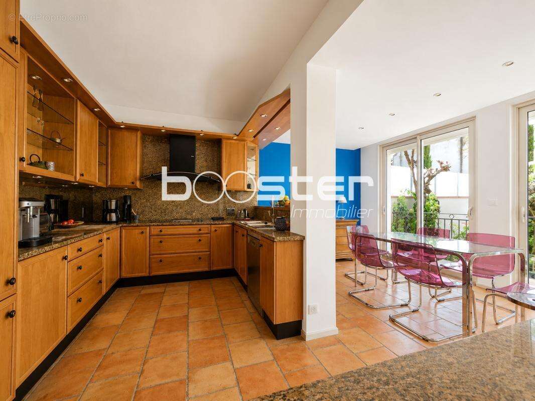 Cœur Côte Pavée – Belle maison familiale 5 chambres avec jardin & piscine - photo 3