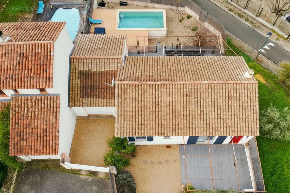 Maison à LA BASTIDE-DES-JOURDANS