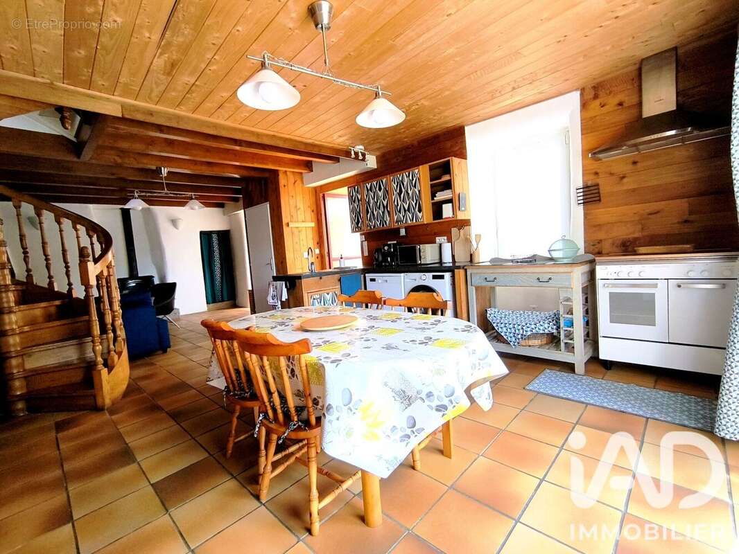 Maison 79 m² à Loperec  - photo 6