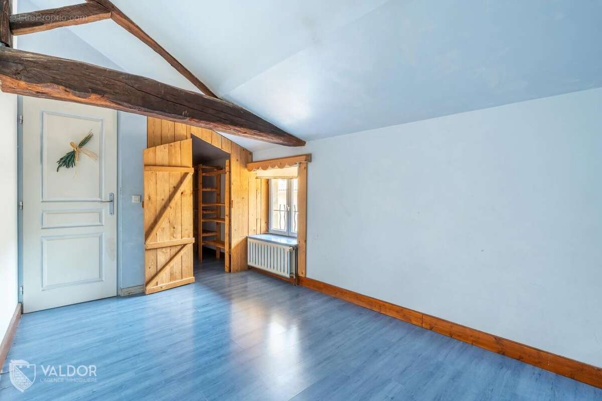 Appartement à CORCELLES-EN-BEAUJOLAIS