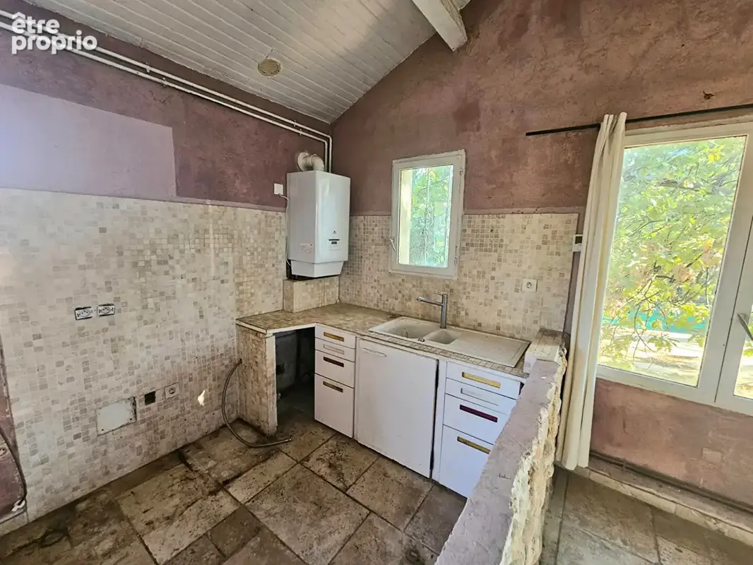 À VENDRE - Ensemble immobilier avec local commercial et habitation - Les Milles (13290) - photo 4
