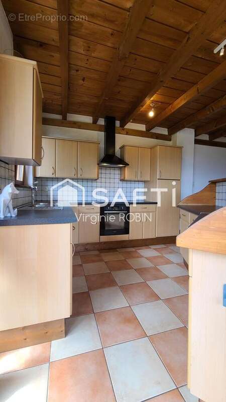 Appartement 127 m² à Reichsfeld  - photo 2