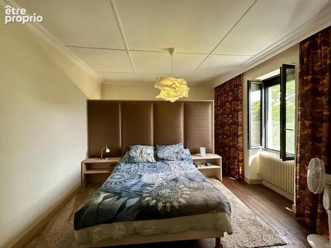 maison bourgeoise - 2 chambres avec garage, jardin et parkin - photo 7