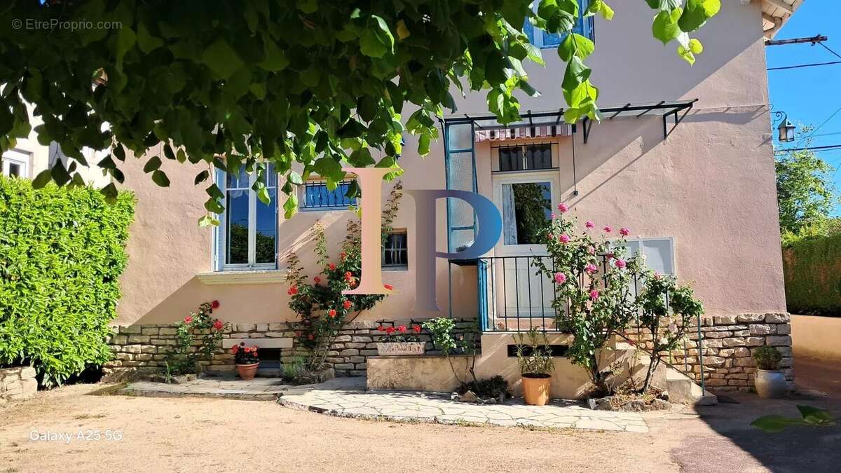 Maison à PARAY-LE-MONIAL