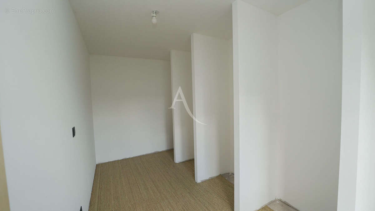 Maison à LE ROC-SAINT-ANDRE