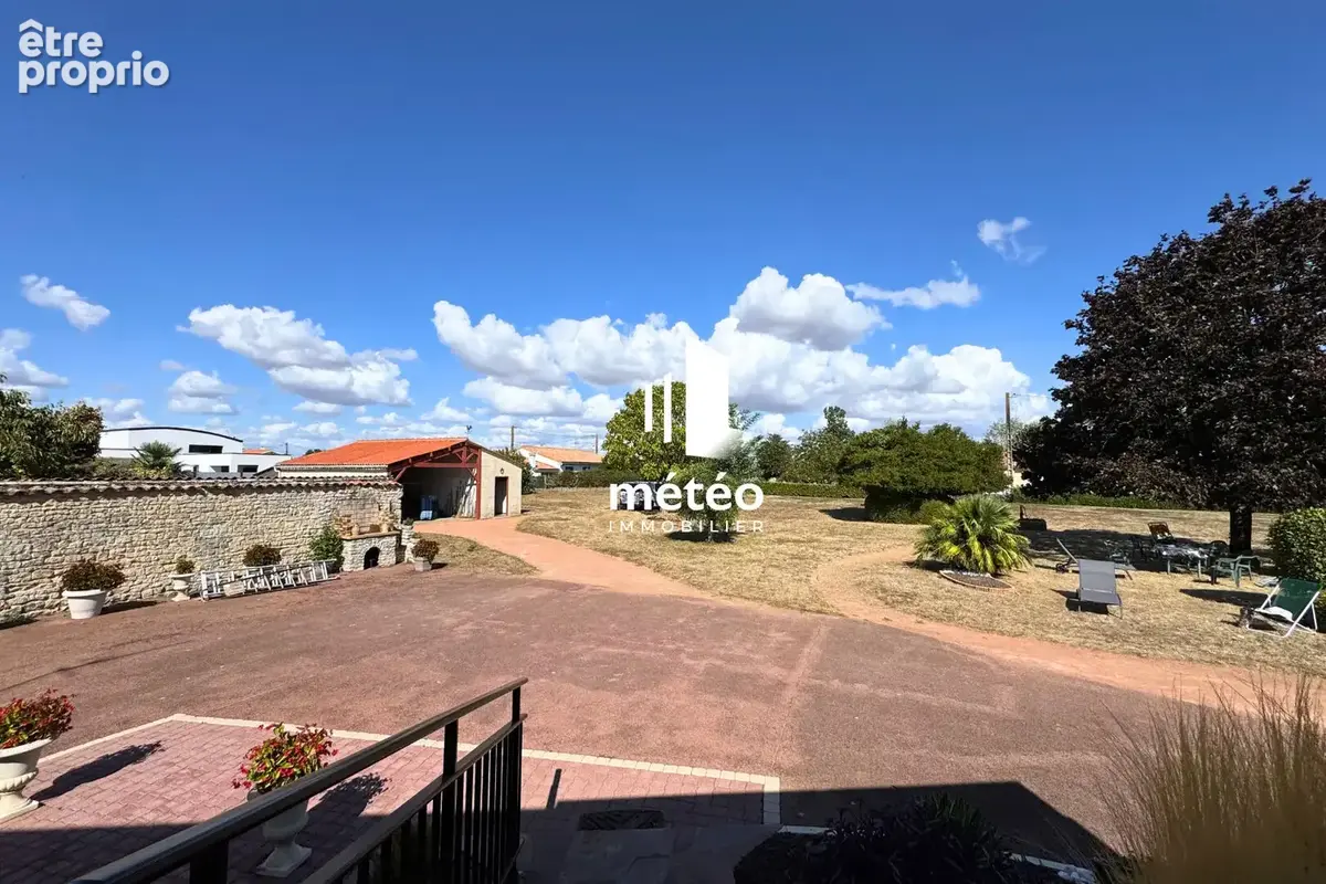 Maison des années 70 avec grand parc arboré, 4 chambres - photo 2