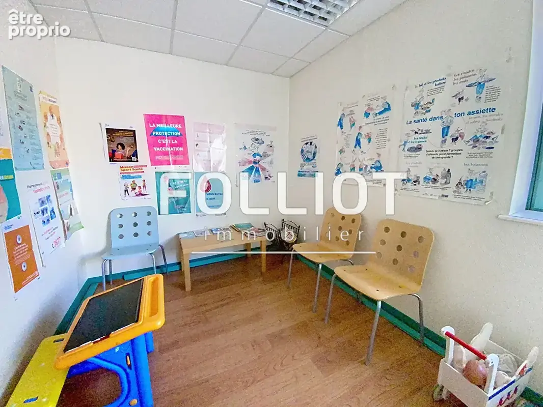A VENDRE Bureaux 73 m², 2 pièces FOUGERES - photo 5