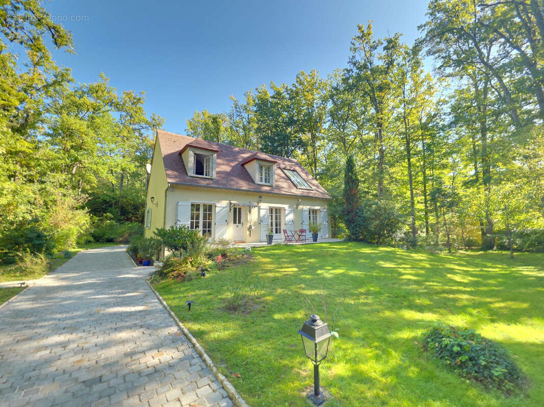 Maison à NOISY-SUR-ECOLE