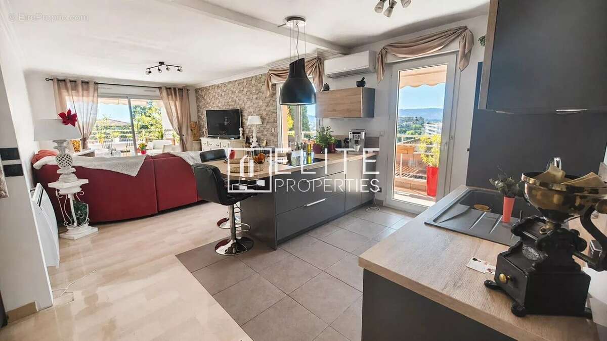 Appartement à LE CANNET