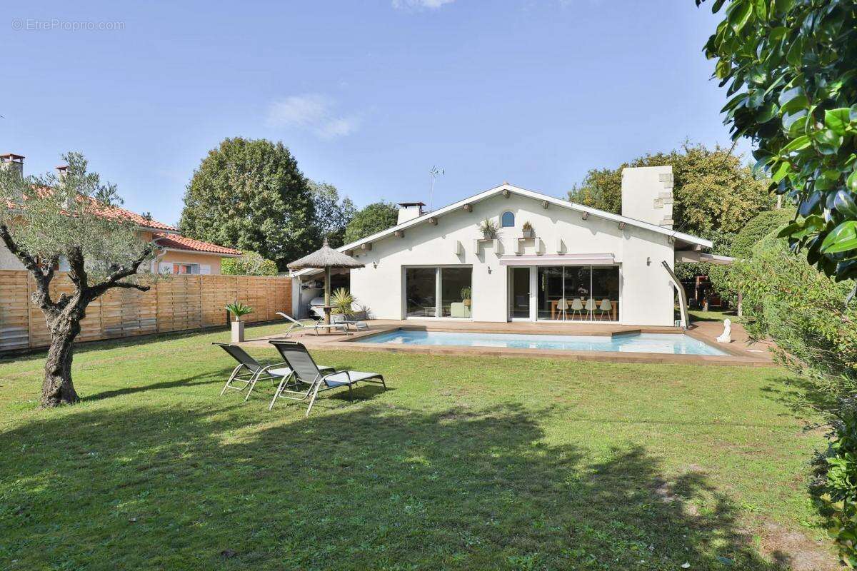 Maison à GUJAN-MESTRAS