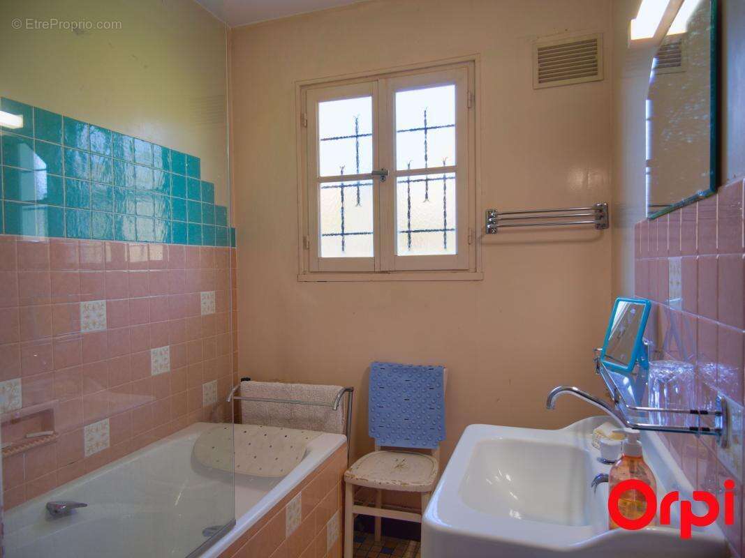 Maison à ISLE-ET-BARDAIS