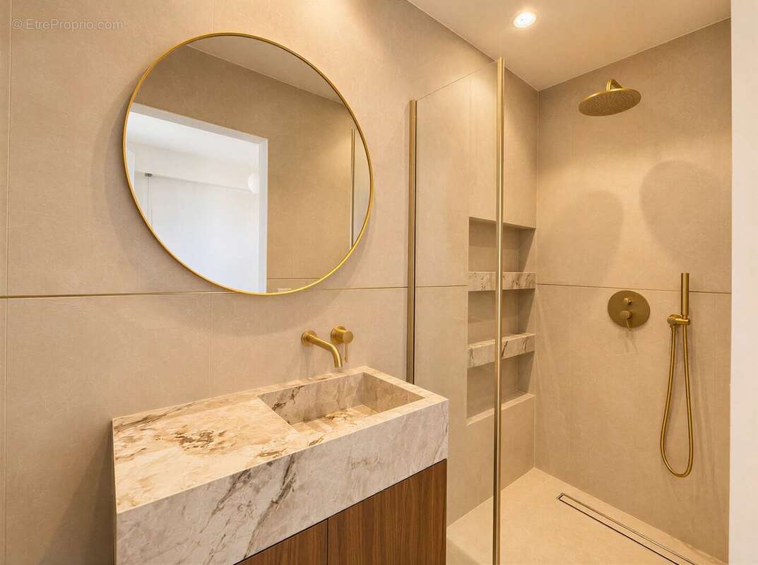 Nice Le Port – Appartement de caractère - photo 10