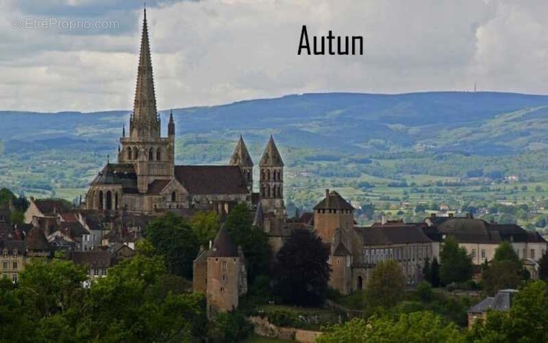 Maison à AUTUN