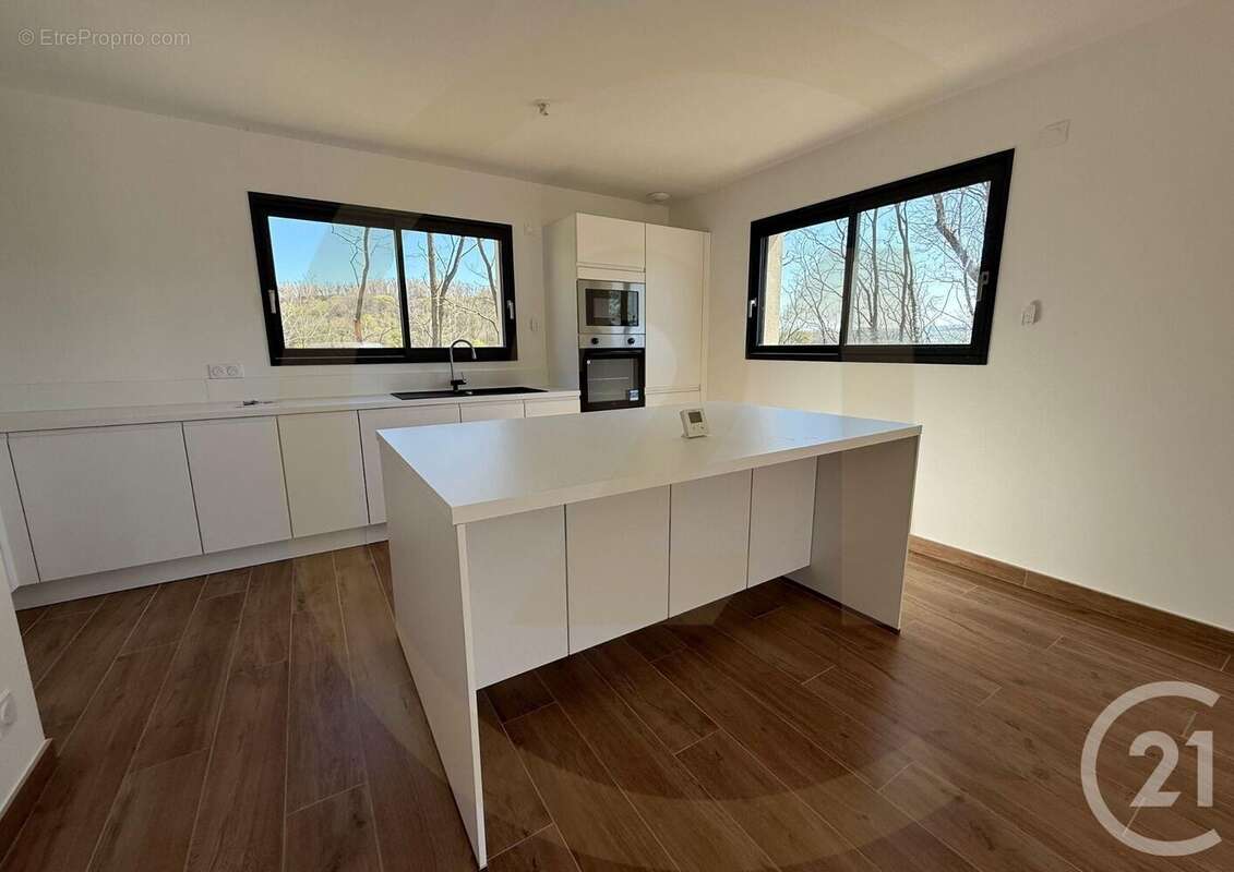 Maison à BOURGOIN-JALLIEU