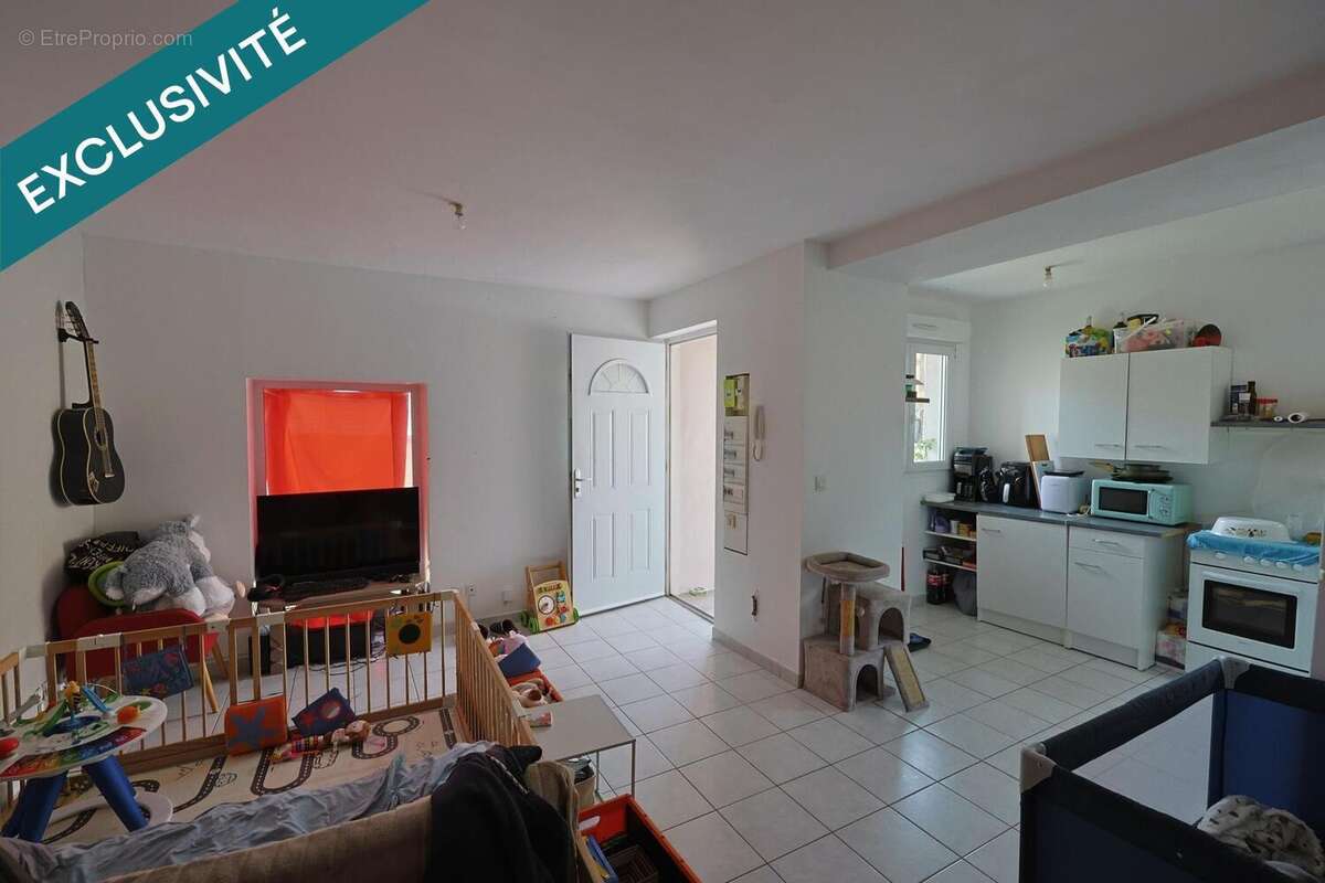 Maison 174 m² à Saint-Trivier-De-Courtes  - photo 6
