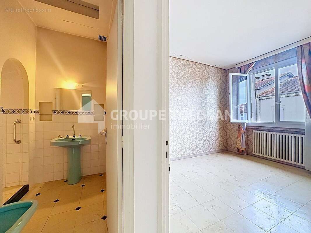 Maison 236 m² à Graulhet  - photo 12